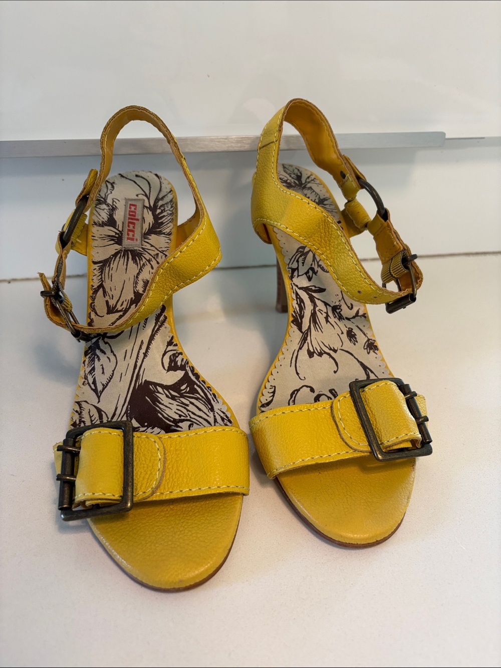 Colcci Yellow Leather Buckle Heeled Sandals